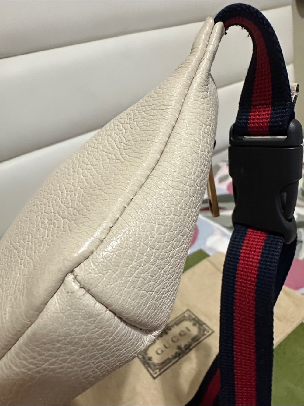 Gucci Off-White/Light Beige Leather Logo Web Belt/Body Bag - Picture 6 of 15
